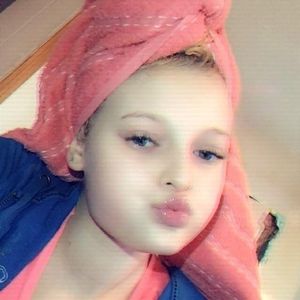 Meet your Posher, Emmaly